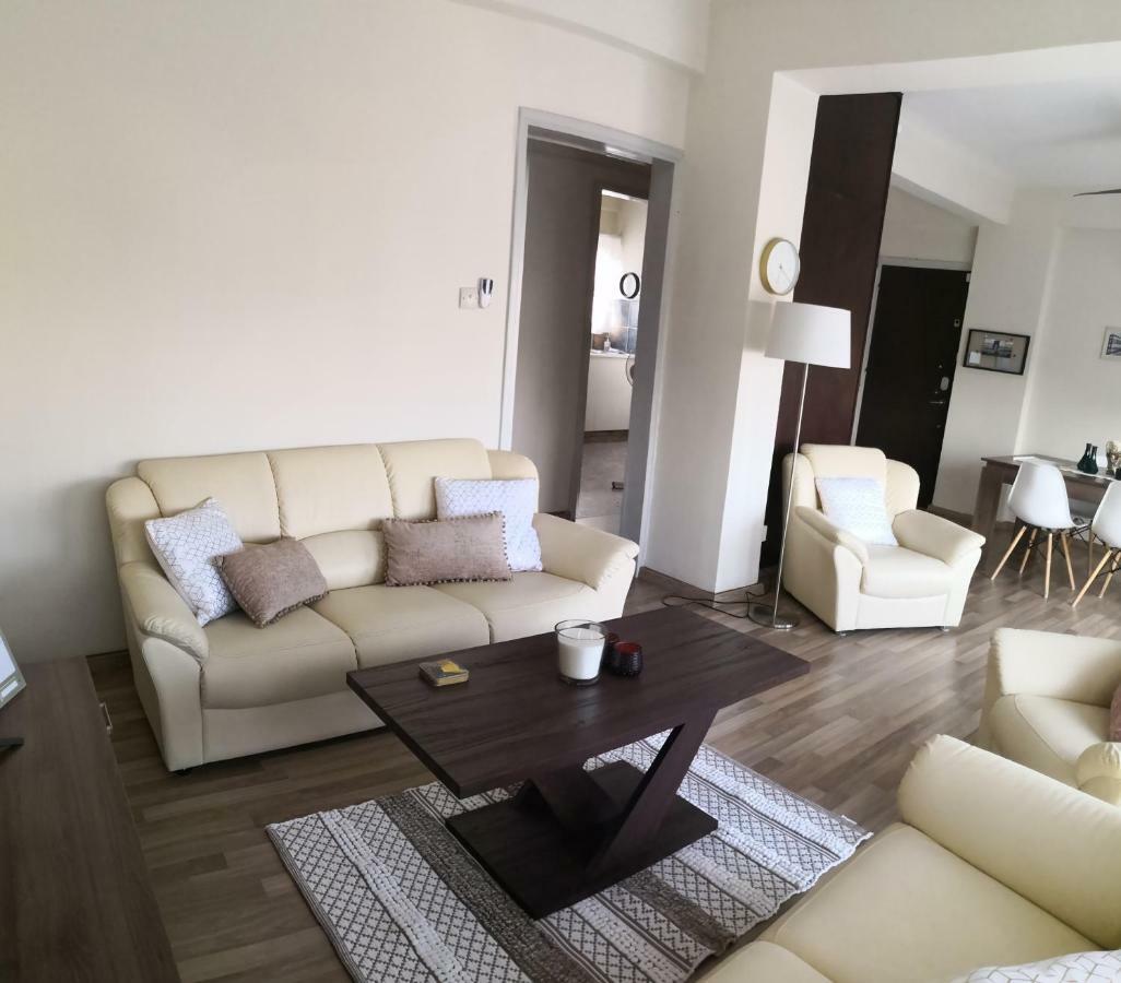 The Bridge-house Apartment *